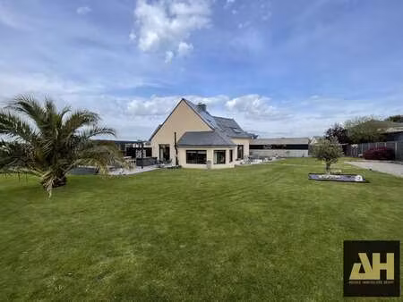vente maison à plounéventer (29400) : à vendre / 152m² plounéventer