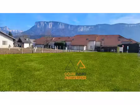 terrain constructible plat et au calme