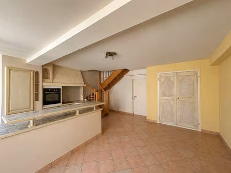 vente appartement 5 pièces  76.00m²  céret