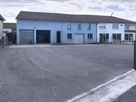 vente immeuble 96 m² montendre (17130)