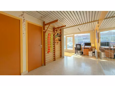 location local commercial  12.48m²  yerres