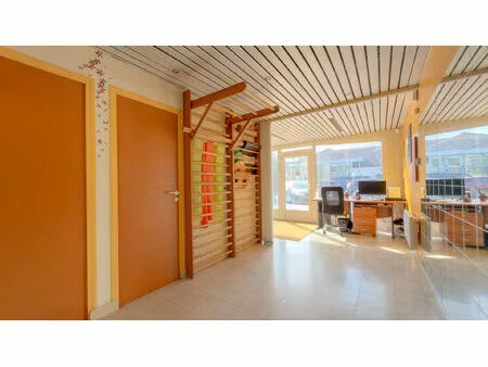 location local commercial 2 pièces  12.48m²  yerres