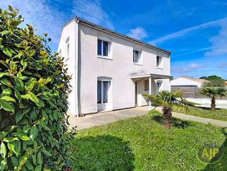 vente maison à la roche-sur-yon (85000) : à vendre / 147m² la roche-sur-yon