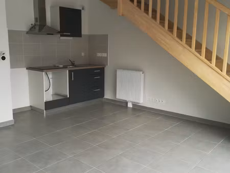 appartement t3 duplex avec terrasse et place de parking - 67