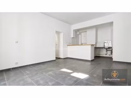 centre ville - t2 rénové en rdc