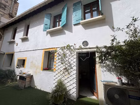 immeuble beaucaire 6 pièce(s) 108 m2