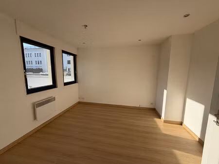 vieux lille - type 2 en residence securisee
