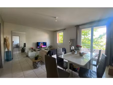 location appartement  m² t-2 à montauban  580 €