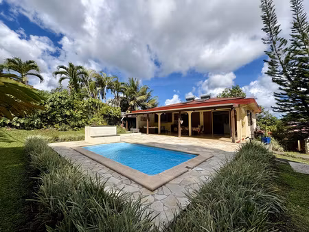 villa t5 + piscine secteur vernou (option location/vente)