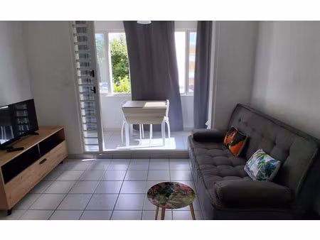 location appartement  26.86 m² t-1 à schoelcher  780 €