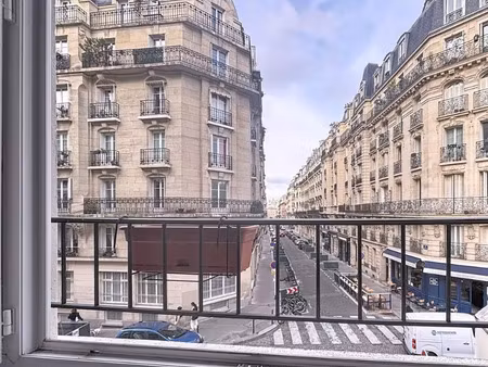 studio / 30m² / jules joffrin (ligne 12)