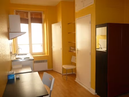 studio meublé de 14.5² dans le centre de villeurbanne