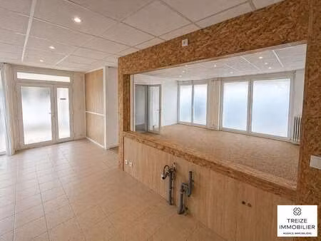 vente bureaux et commerces à auray centre ville historique (56400) : à vendre / 55m² auray