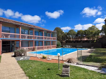 fonds de commerce à vendre condom 40 pièce(s) 1000m2 649 500€