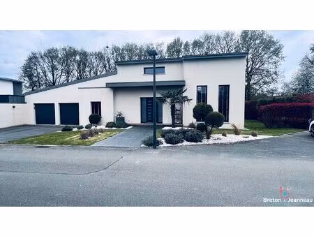 maison contemporaine à changé