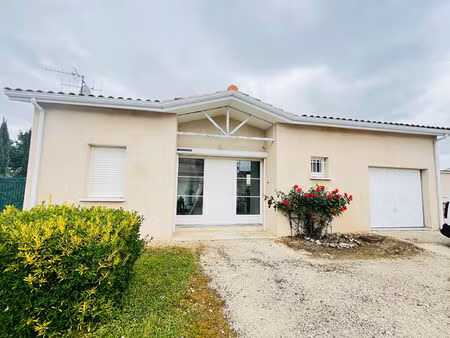 maison 2 chambres avec jardin et garage - châteaubernard