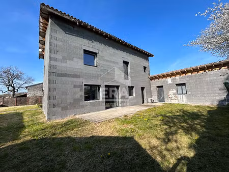 maison druillat 5 pièce(s) 176.39 m2