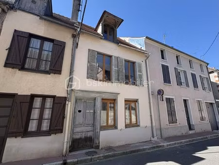 maison de 100 m² à ladon