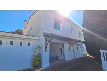 vente maison aux sables-d'olonne (85100) : à vendre / 132m² les sables-d'olonne