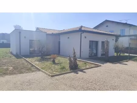 villa de pp de 2025 841 m² de terrain
