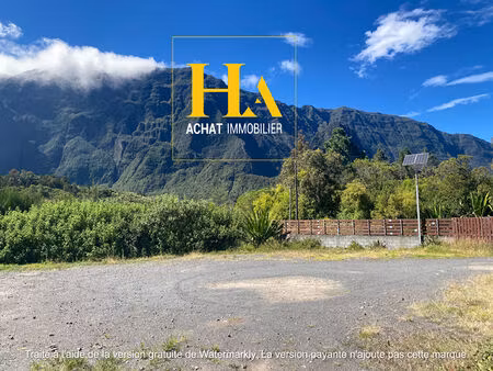 cilaos centre-ville terrain de 670m²