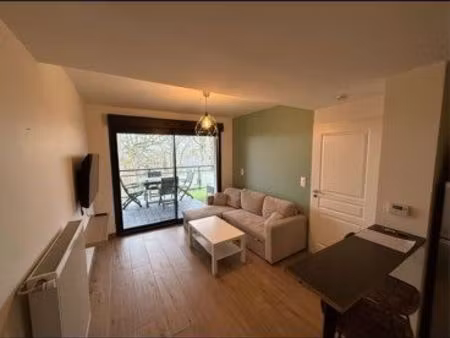 appartement t2 meublé + terrasse