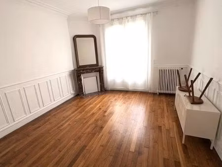 appartement 3 pièces 55 m²