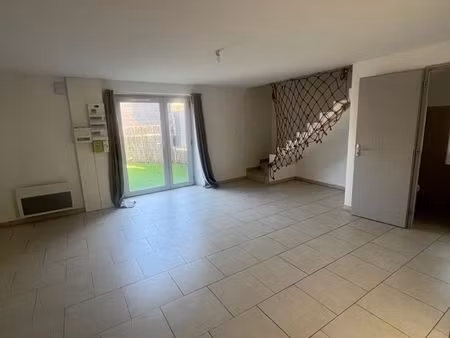 st thomé appart 87m² 4 chambres 1 terrasse 890
