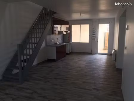 maison mitoyenne 90 m² 3chambres sans jardin 790 euros