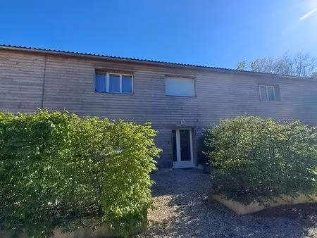 f2 en rez de chaussée dans résidence calme et sécurisée