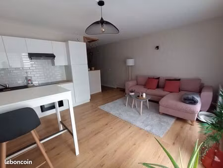 t2 proche faculté de médecine loos