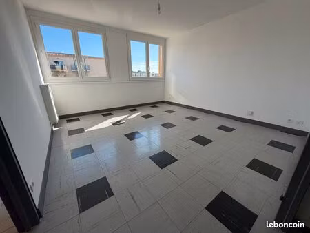 appartement t2 47 m2