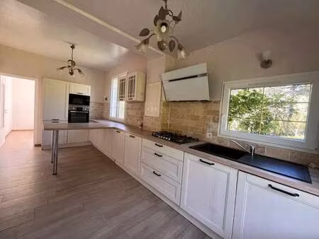 vente maison à châteaulin (29150) : à vendre / 132m² châteaulin