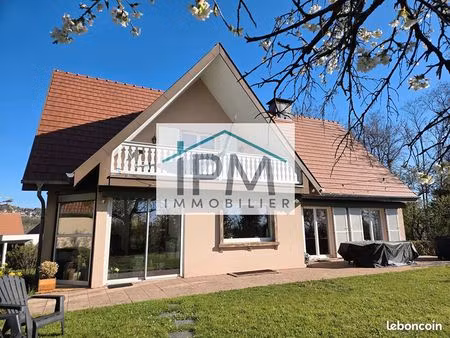 maison 7 pièces 180 m²