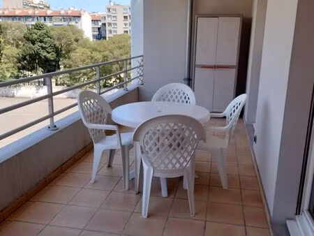 t1 de 35 m2 + belle terrasse de 12 m2 résidence le bellagio