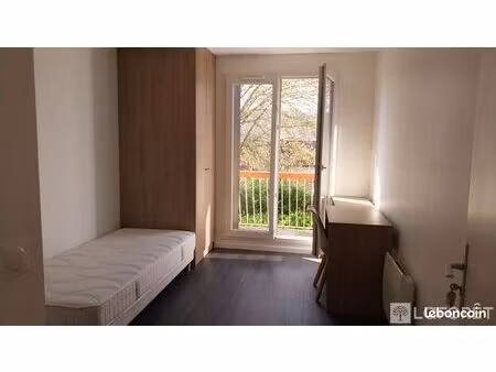 appartement 1 pièce 13 m²
