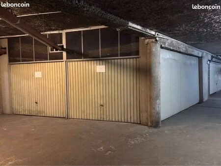 grand double box à louer