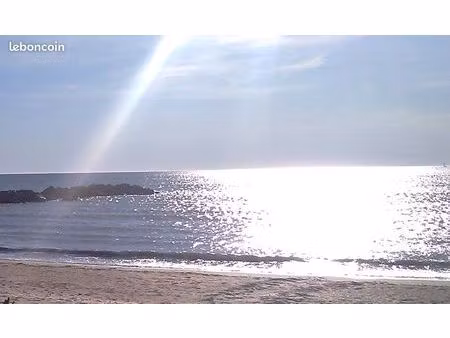 f2 d'exception palavas dans petite residence premiere ligne