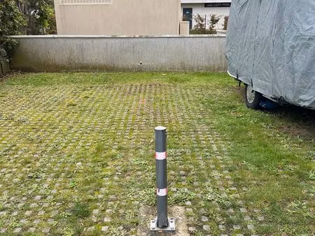 place de parking à louer