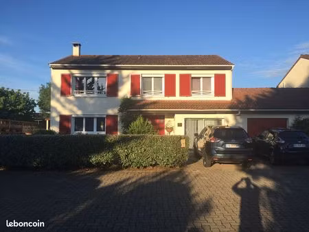 maison meublée 143 m² avec piscine – proche lyon (meyzieu grand large)