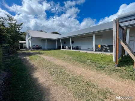a louer- élégante villa meublée à basse terre