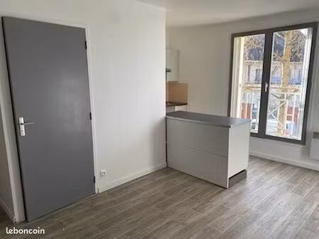 loue studio breuillet