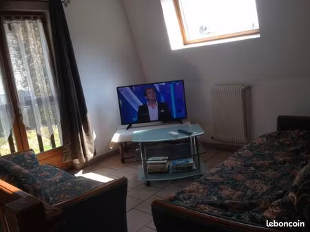 t3 1er étage meublé