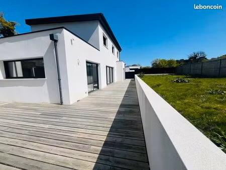 maison 5 pièces 141 m²