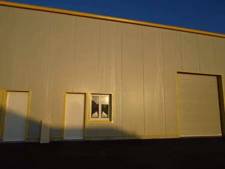 vente bureaux et commerces à mouen (14790) : à vendre / 150m² mouen