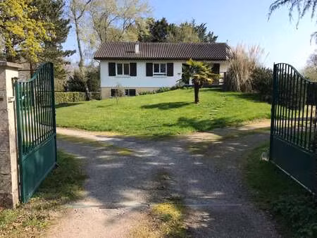 vente maison à bressuire (79300) : à vendre / 122m² bressuire