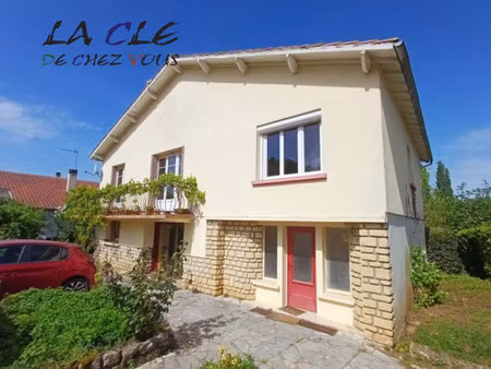 vente maison à coulonges-sur-l'autize (79160) : à vendre / 179m² coulonges-sur-l'autize