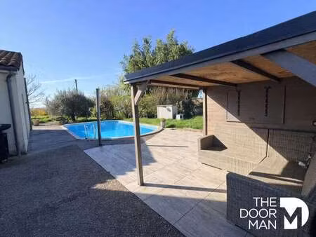 vente maison piscine à niort (79000) : à vendre piscine / 249m² niort