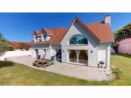 vente maison à arromanches-les-bains (14117) : à vendre / 261m² arromanches-les-bains