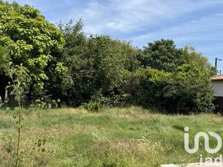 vente terrain à saint-laurent-médoc (33112) : à vendre / 826m² saint-laurent-médoc
